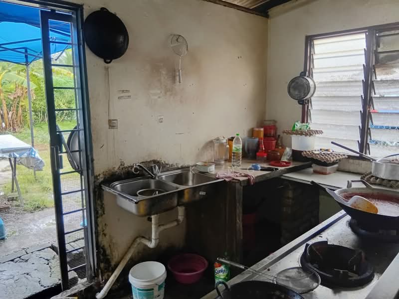 Rumah Teres untuk Dijual di Jinjang (Kuala Lumpur) - CW Kong - Kitchen - PropertyGuru.com.my