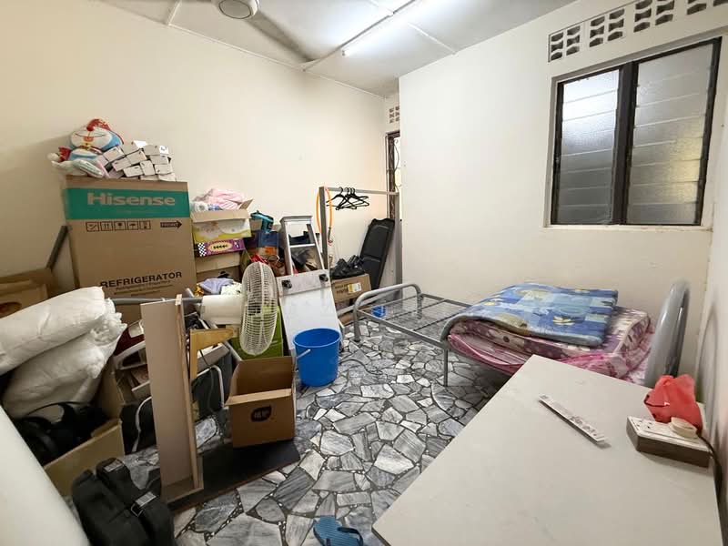 Rumah Teres 1 Tingkat untuk Dijual di Taman Sri Skudai (Skudai) - Jaz Lee - Bedroom - PropertyGuru.com.my