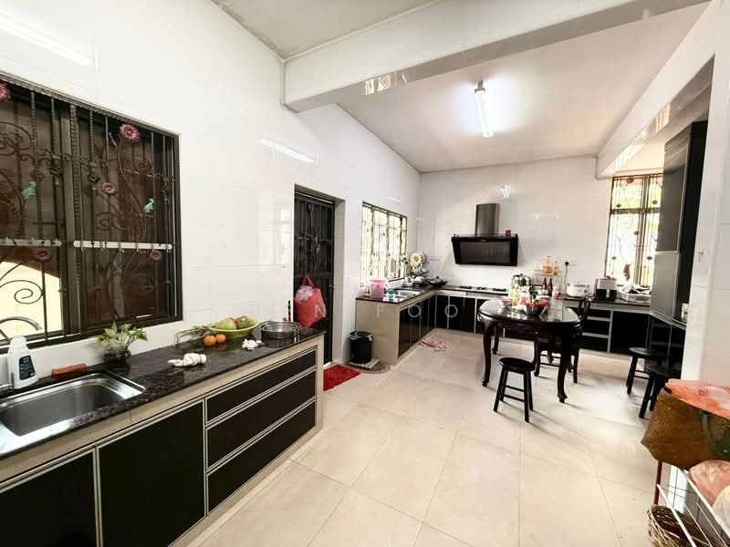 Semi-Detached House for Sale in Taman Impian Emas (Skudai) - Ben Foo - Kitchen - PropertyGuru.com.my