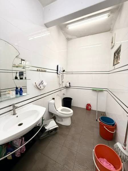 Semi-Detached House for Sale in Taman Impian Emas (Skudai) - Ben Foo - Bathroom - PropertyGuru.com.my