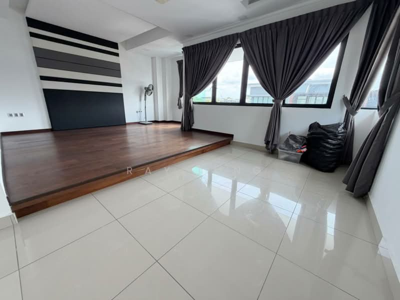 Cluster House for Sale in Skudai (Johor) - Ray Tung - Living Room - PropertyGuru.com.my