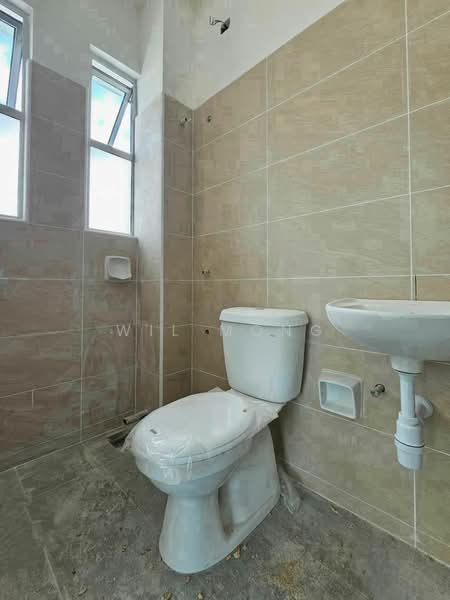 Rumah Teres 2 Tingkat untuk Dijual di Bandar Dato Onn (Tebrau) - Wil Mong - Bathroom - PropertyGuru.com.my