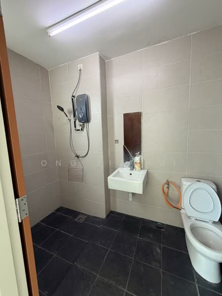 2-storey Terraced House for Sale in Bandar Sri Sendayan (Negeri Sembilan) - Ong Jia Hui - Bathroom - PropertyGuru.com.my