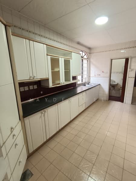 2-storey Terraced House for Sale in Jalan Klang Lama (Old Klang Road) (Kuala Lumpur) - Jayden Yee - Kitchen - PropertyGuru.com.my
