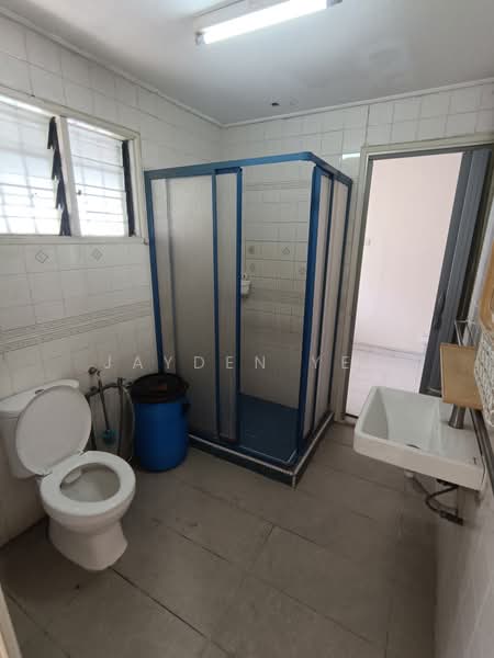 2-storey Terraced House for Sale in Jalan Klang Lama (Old Klang Road) (Kuala Lumpur) - Jayden Yee - Bathroom - PropertyGuru.com.my