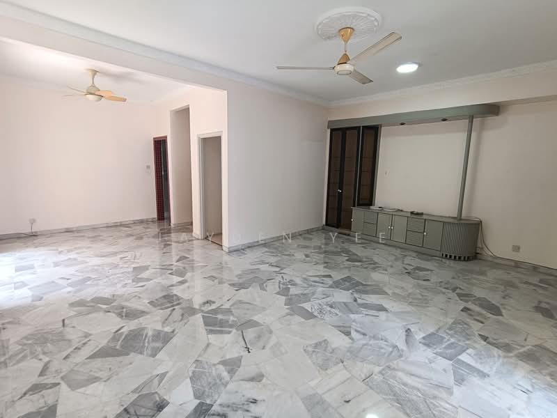 2-storey Terraced House for Sale in Jalan Klang Lama (Old Klang Road) (Kuala Lumpur) - Jayden Yee - Living Room - PropertyGuru.com.my