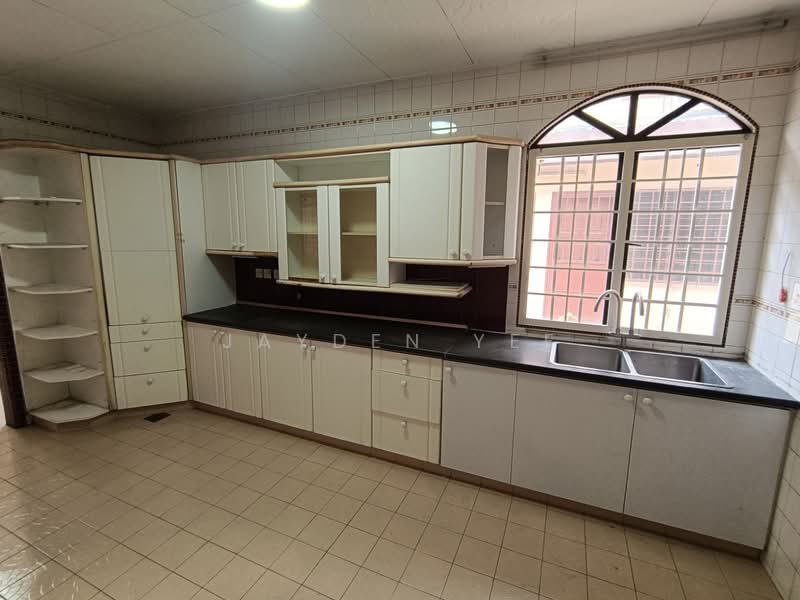 2-storey Terraced House for Sale in Jalan Klang Lama (Old Klang Road) (Kuala Lumpur) - Jayden Yee - Kitchen - PropertyGuru.com.my