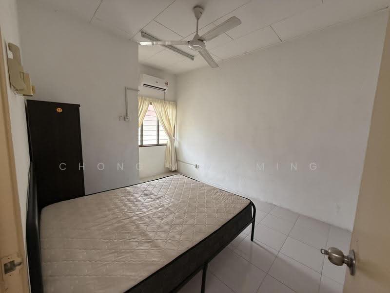 2-storey Terraced House for Sale in Taman Bukit Chedang (Seremban) - Chong Ming Ming - Bedroom - PropertyGuru.com.my