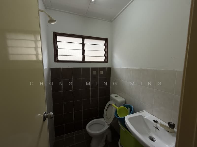 2-storey Terraced House for Sale in Taman Bukit Chedang (Seremban) - Chong Ming Ming - Bathroom - PropertyGuru.com.my