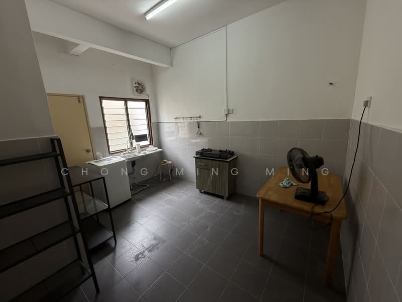 2-storey Terraced House for Sale in Taman Bukit Chedang (Seremban) - Chong Ming Ming - Kitchen - PropertyGuru.com.my