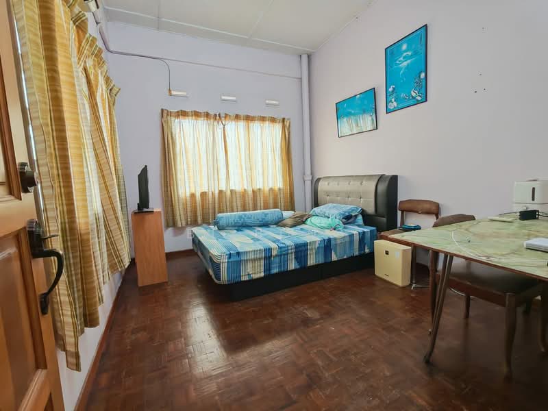 2-storey Terraced House for Sale in Taman Sinn Semabok (Melaka City) - BL Bong - Bedroom - PropertyGuru.com.my