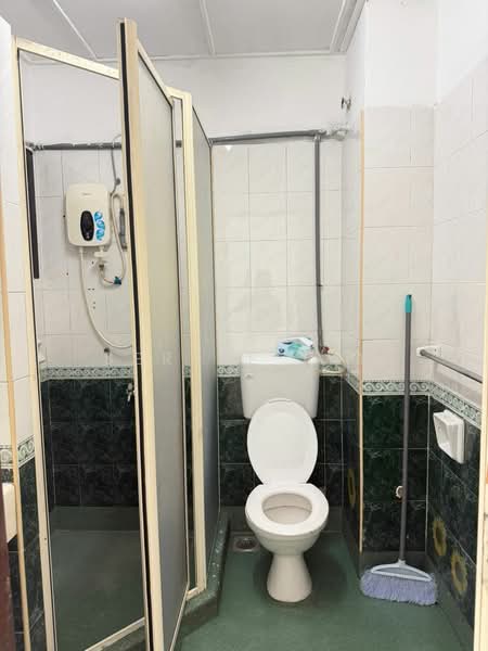 Terraced House for Rent in Skudai (Johor) - Serine Tan - Bathroom - PropertyGuru.com.my