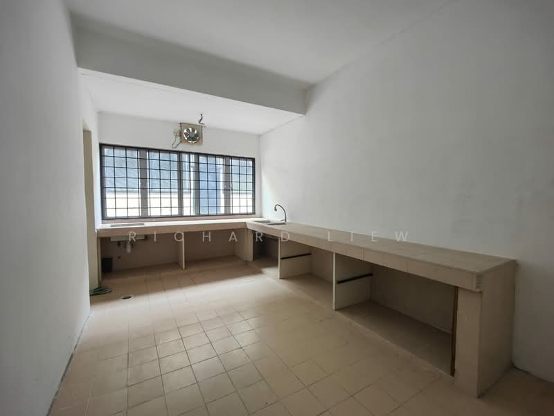 Rumah Teres 2 Tingkat untuk Dijual di SS 26, Taman Mayang Jaya (Petaling Jaya) - Richard Liew - Kitchen - PropertyGuru.com.my