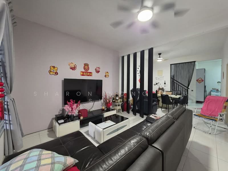 Rumah Teres 2 Tingkat untuk Dijual di Setia Tropika (Johor Bahru) - Sharon Wong Shu Shien - Living Room - PropertyGuru.com.my