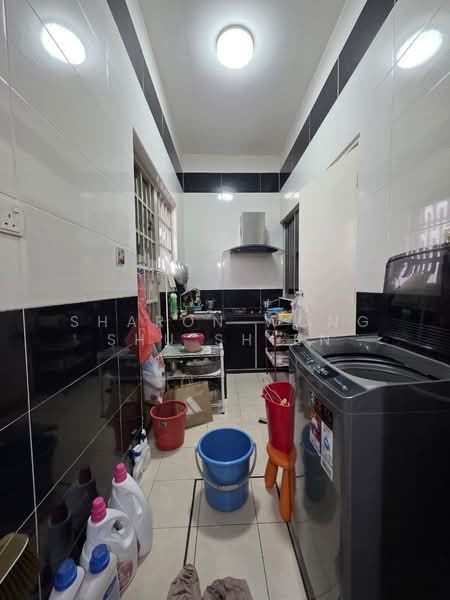 Rumah Teres 2 Tingkat untuk Dijual di Setia Tropika (Johor Bahru) - Sharon Wong Shu Shien - Kitchen - PropertyGuru.com.my