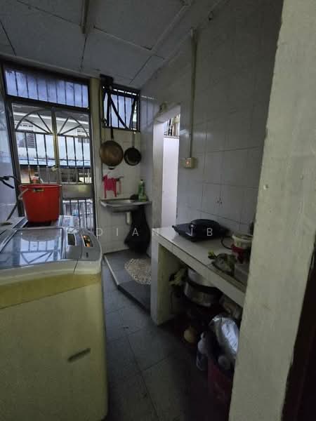 Rumah Teres 2 Tingkat untuk Dijual di Taman Sri Tebrau (Johor Bahru) - Dian JB - Kitchen - PropertyGuru.com.my