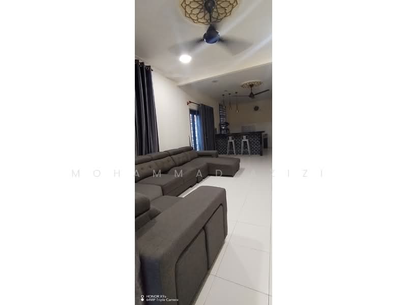 Semi-Detached House for Sale in Taman Seri Inderapura (Kuantan) - Mohammad Azizi - Living Room - PropertyGuru.com.my