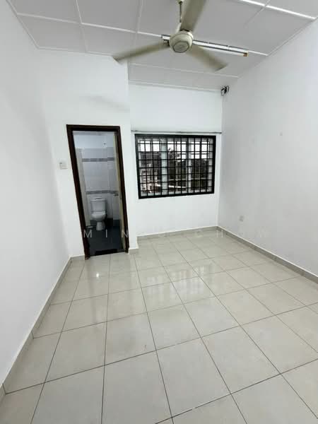 Terraced House for Rent in Skudai (Johor) - Dominic Chow - Bathroom - PropertyGuru.com.my
