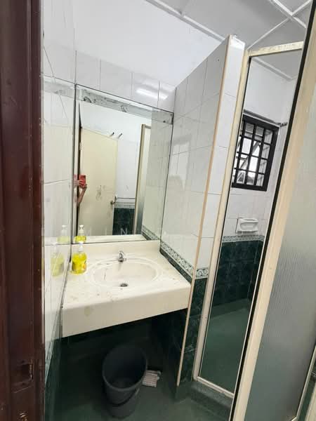 Terraced House for Rent in Skudai (Johor) - Dominic Chow - Bathroom - PropertyGuru.com.my