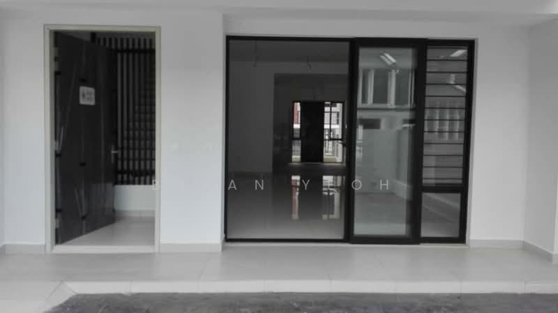 2-storey Terraced House for Sale in Shah Alam (Selangor) - Bryan Yeoh - Entrance - PropertyGuru.com.my