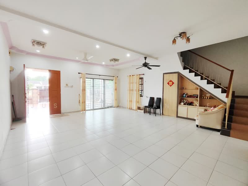 Terraced House for Sale in Klebang Damai (Chemor) - Justin Nathan Lee - Living Room - PropertyGuru.com.my