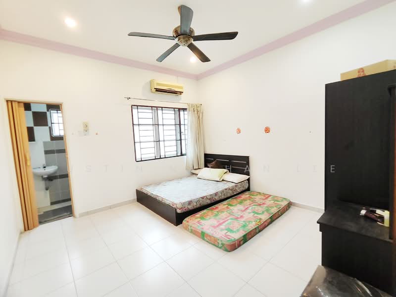Terraced House for Sale in Klebang Damai (Chemor) - Justin Nathan Lee - Bedroom - PropertyGuru.com.my