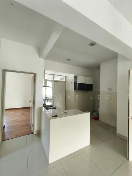 Townhouse for Sale in Seri Kembangan (Selangor) - Nicholas Lew - Kitchen - PropertyGuru.com.my