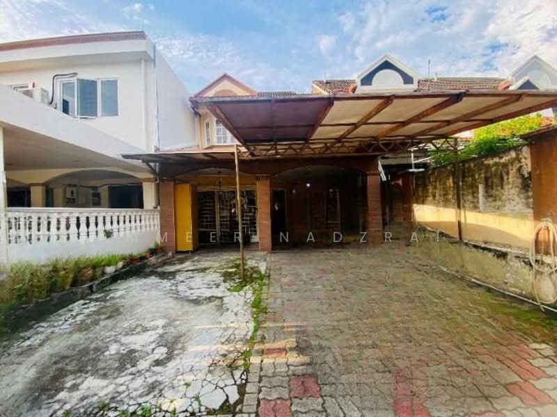 Rumah Teres 2 Tingkat untuk Dijual di Bandar Tun Hussein Onn (Cheras) - Ammeer Nadzrai - Exterior - PropertyGuru.com.my