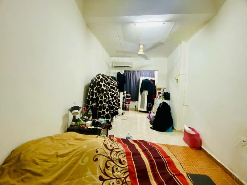 Rumah Teres 2 Tingkat untuk Dijual di Bandar Tun Hussein Onn (Cheras) - Ammeer Nadzrai - Bedroom - PropertyGuru.com.my