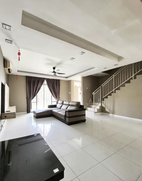 Rumah Teres 2 Tingkat untuk Dijual di Bandar Dato Onn (Tebrau) - Evon Yap - Living Room - PropertyGuru.com.my