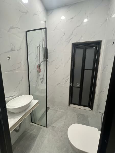 Rumah Teres 1 Tingkat untuk Disewa di Taman Sri Segambut (Segambut) - CW Kong - Bathroom - PropertyGuru.com.my