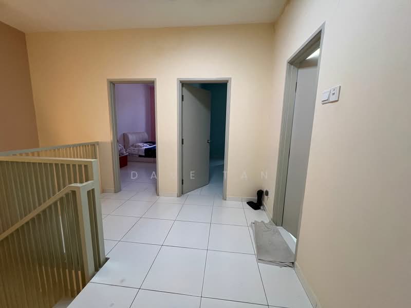 2-storey Terraced House for Sale in Bandar Tasik Puteri (Rawang) - Dave Tan - Corridor - PropertyGuru.com.my