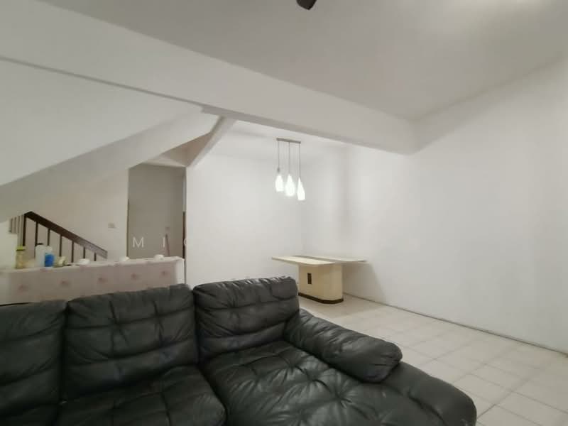 2-storey Terraced House for Sale in Bandar Putra Permai (Seri Kembangan) - Michelle Tan - PropertyGuru.com.my