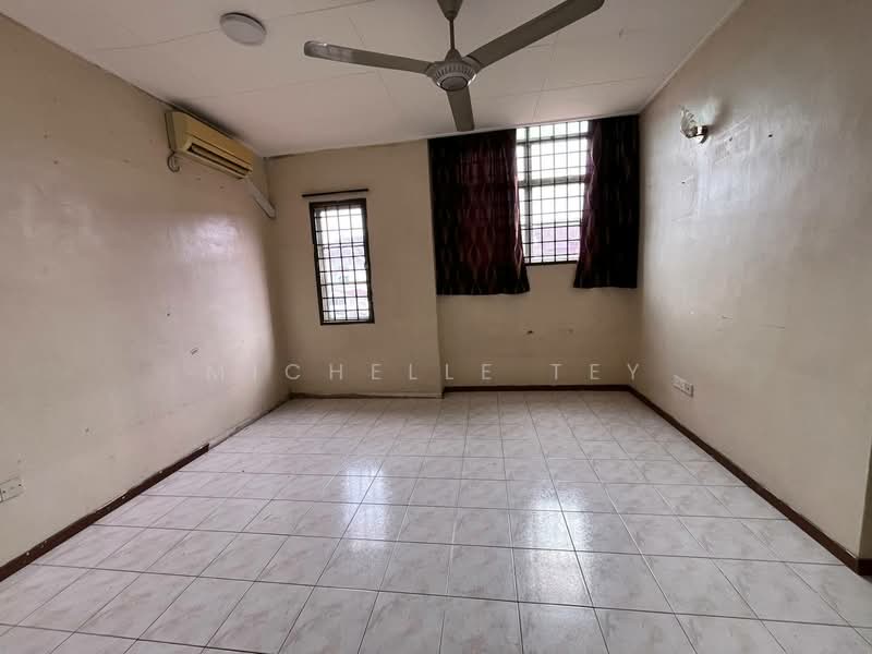 2-storey Terraced House for Sale in Bandar Seri Alam (Masai) - Michelle Tey - Living Room - PropertyGuru.com.my