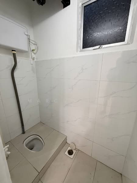 Rumah Flat untuk Dijual di Flat Tasek 64 - Marcus Tey - Bathroom - PropertyGuru.com.my