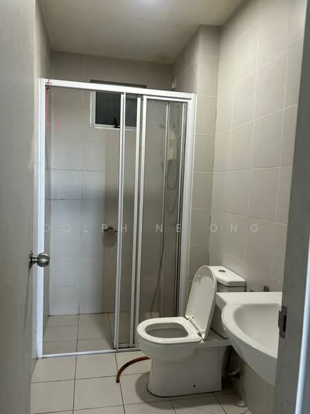 Servis Apartment untuk Disewa di Meridin Bayvue Serviced Apartment - Dolphine Ong - Bathroom - PropertyGuru.com.my