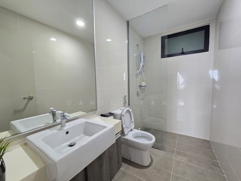 Servis Apartment untuk Disewa di Southkey Mosaic - Daniel Tan - Bathroom - PropertyGuru.com.my