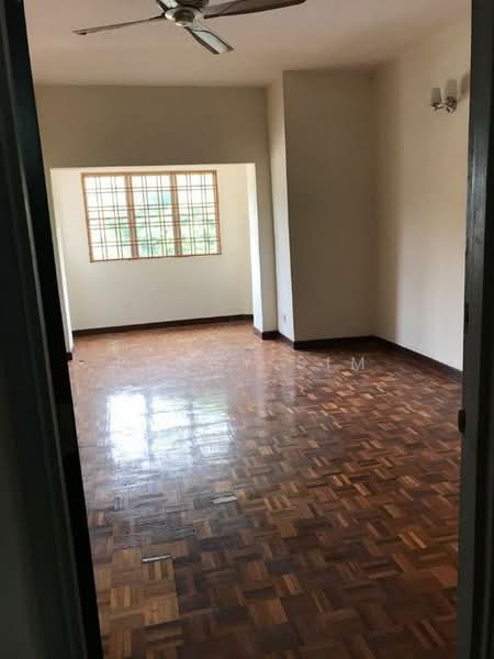2.5-storey Terraced House for Sale in BANDAR PUCHONG JAYA (Puchong) - Peggy Sim - Living Room - PropertyGuru.com.my