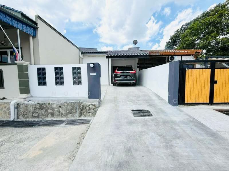 Rumah Teres 1 Tingkat untuk Dijual di Taman Senawang Indah (Senawang) - Mohd Khairul Amadi Mohd Yusoff - Exterior - PropertyGuru.com.my