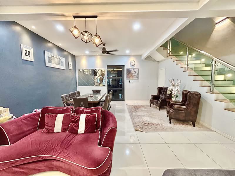 Rumah Teres 2 Tingkat untuk Dijual di U12, Taman Cahaya Alam (Shah Alam) - NORFADILAH ZAINUDDIN - Living Room - PropertyGuru.com.my