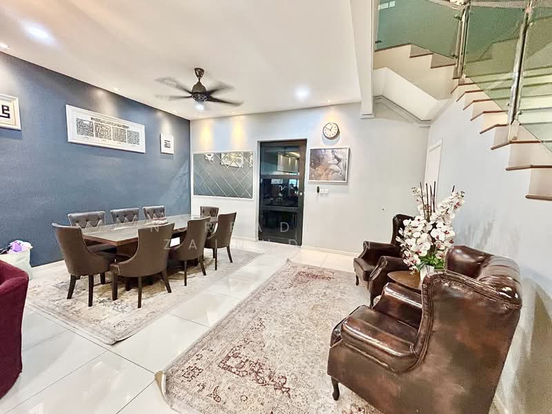 Rumah Teres 2 Tingkat untuk Dijual di U12, Taman Cahaya Alam (Shah Alam) - NORFADILAH ZAINUDDIN - Living Room - PropertyGuru.com.my