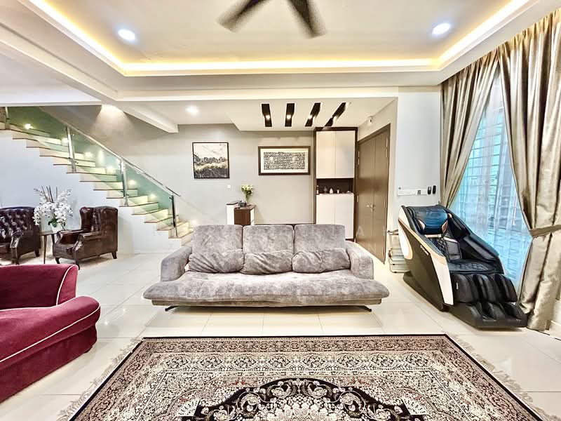 Rumah Teres 2 Tingkat untuk Dijual di U12, Taman Cahaya Alam (Shah Alam) - NORFADILAH ZAINUDDIN - Living Room - PropertyGuru.com.my