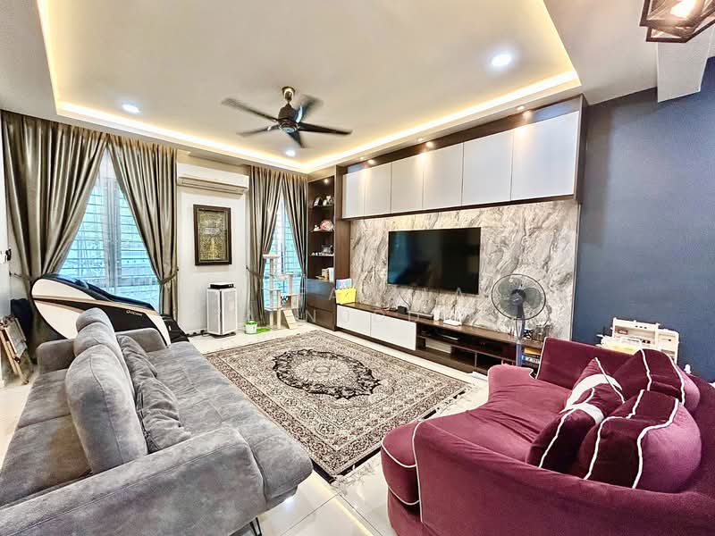Rumah Teres 2 Tingkat untuk Dijual di U12, Taman Cahaya Alam (Shah Alam) - NORFADILAH ZAINUDDIN - Living Room - PropertyGuru.com.my