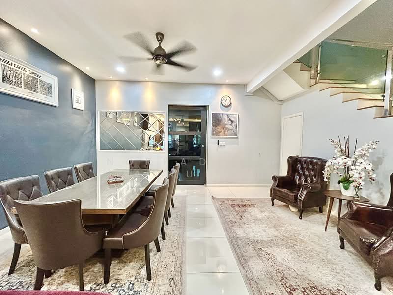 Rumah Teres 2 Tingkat untuk Dijual di U12, Taman Cahaya Alam (Shah Alam) - NORFADILAH ZAINUDDIN - Dining Room - PropertyGuru.com.my