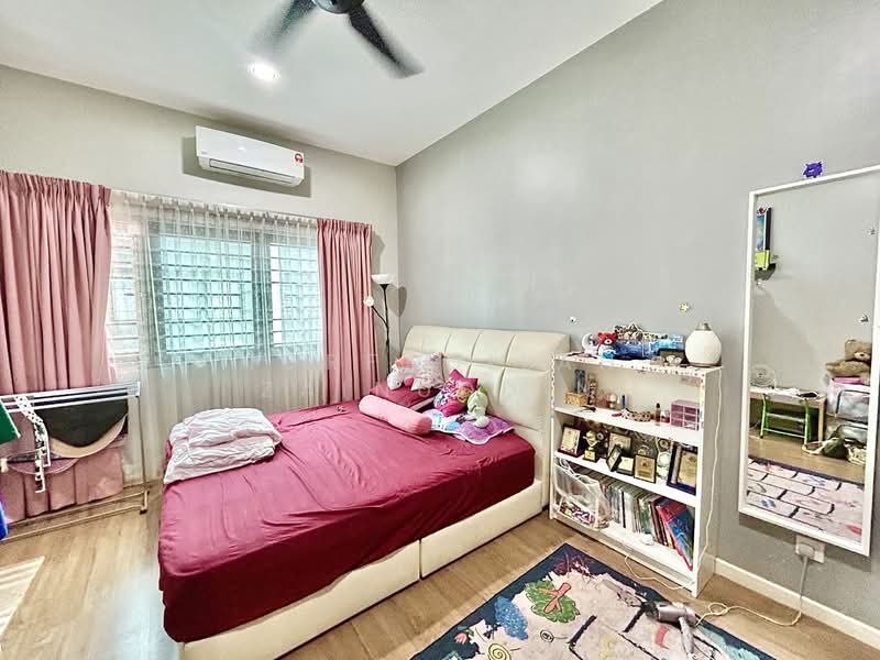 Rumah Teres 2 Tingkat untuk Dijual di U12, Taman Cahaya Alam (Shah Alam) - NORFADILAH ZAINUDDIN - Bedroom - PropertyGuru.com.my