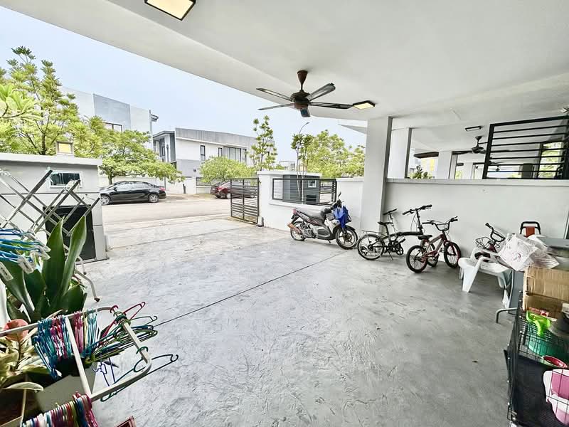 Rumah Teres 2 Tingkat untuk Dijual di U12, Taman Cahaya Alam (Shah Alam) - NORFADILAH ZAINUDDIN - Exterior - PropertyGuru.com.my