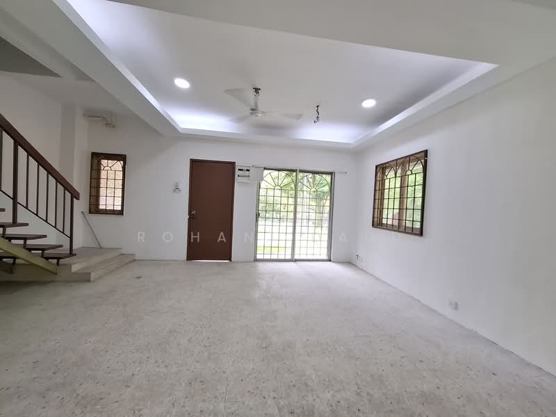 2-storey Terraced House for Sale in Bukit Sentosa (Rawang) - Rohani Daud - Living Room - PropertyGuru.com.my