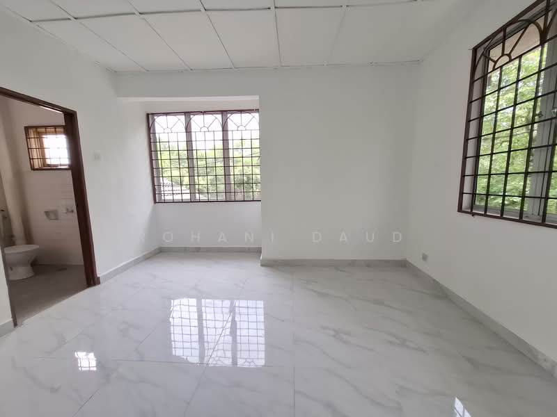 2-storey Terraced House for Sale in Bukit Sentosa (Rawang) - Rohani Daud - Bathroom - PropertyGuru.com.my