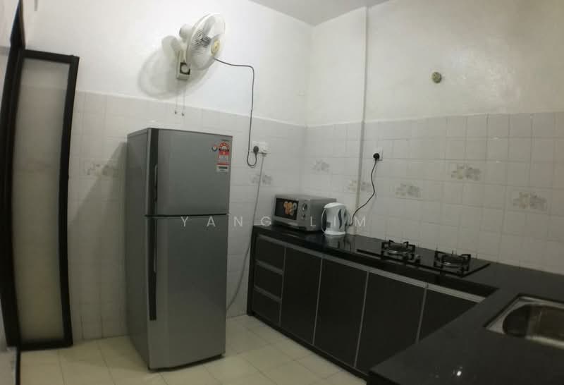 Pangsapuri untuk Disewa di Greenlane Heights Block B - Yang Lim - Kitchen - PropertyGuru.com.my