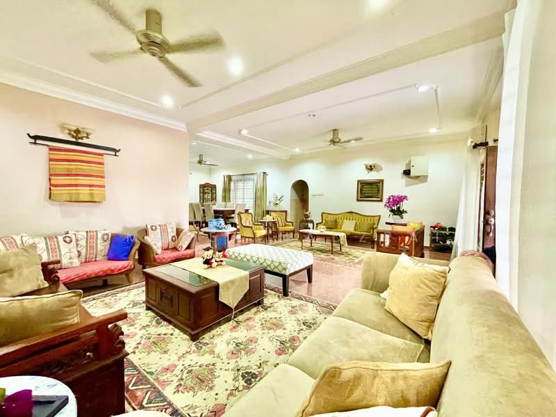 Rumah Banglo untuk Dijual di Petaling Jaya (Selangor) - Ammeer Nadzrai - Living Room - PropertyGuru.com.my